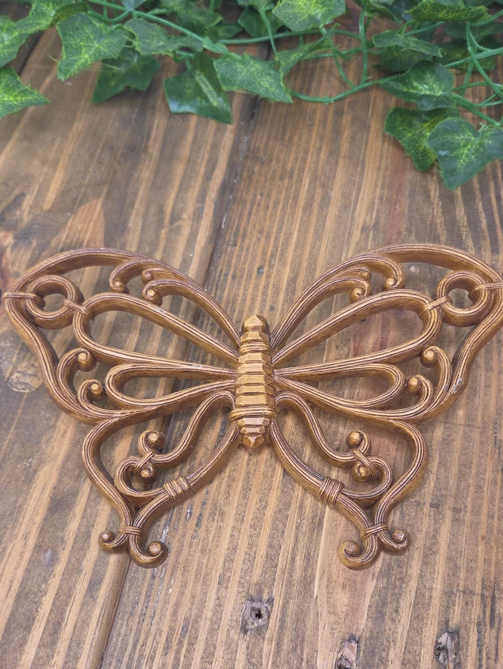 Home Interior Design. Vintage. Faux Wood. Butterfly Wall Decor Trio. Like New.